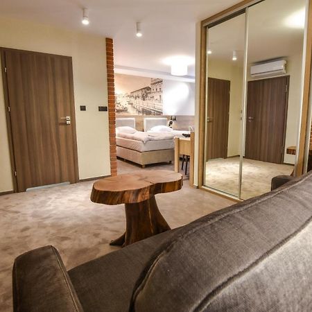 Strzelnica Hotel I Restauracja Starogard Gdanski Ngoại thất bức ảnh