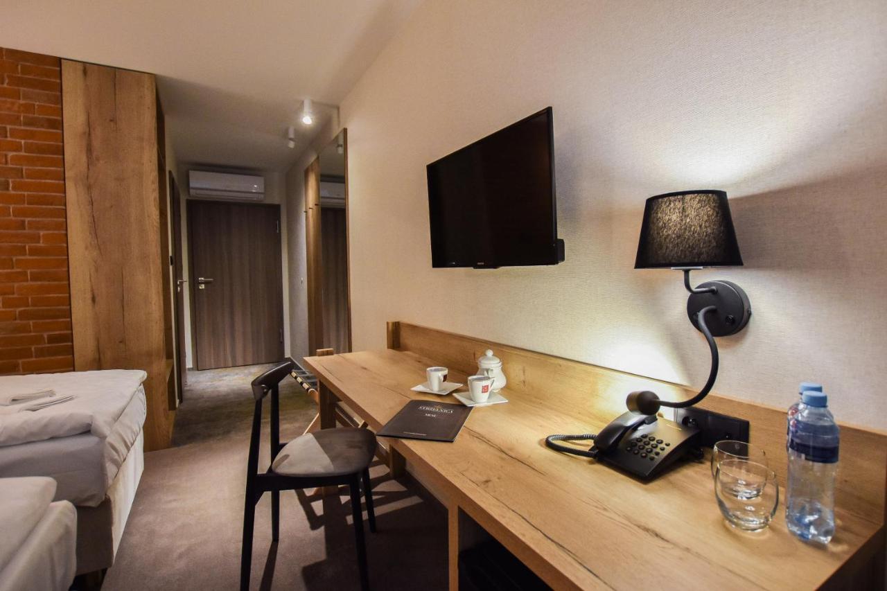 Strzelnica Hotel I Restauracja Starogard Gdanski Ngoại thất bức ảnh