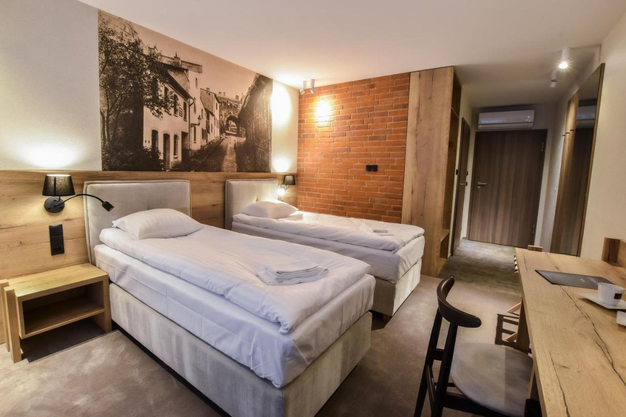 Strzelnica Hotel I Restauracja Starogard Gdanski Ngoại thất bức ảnh