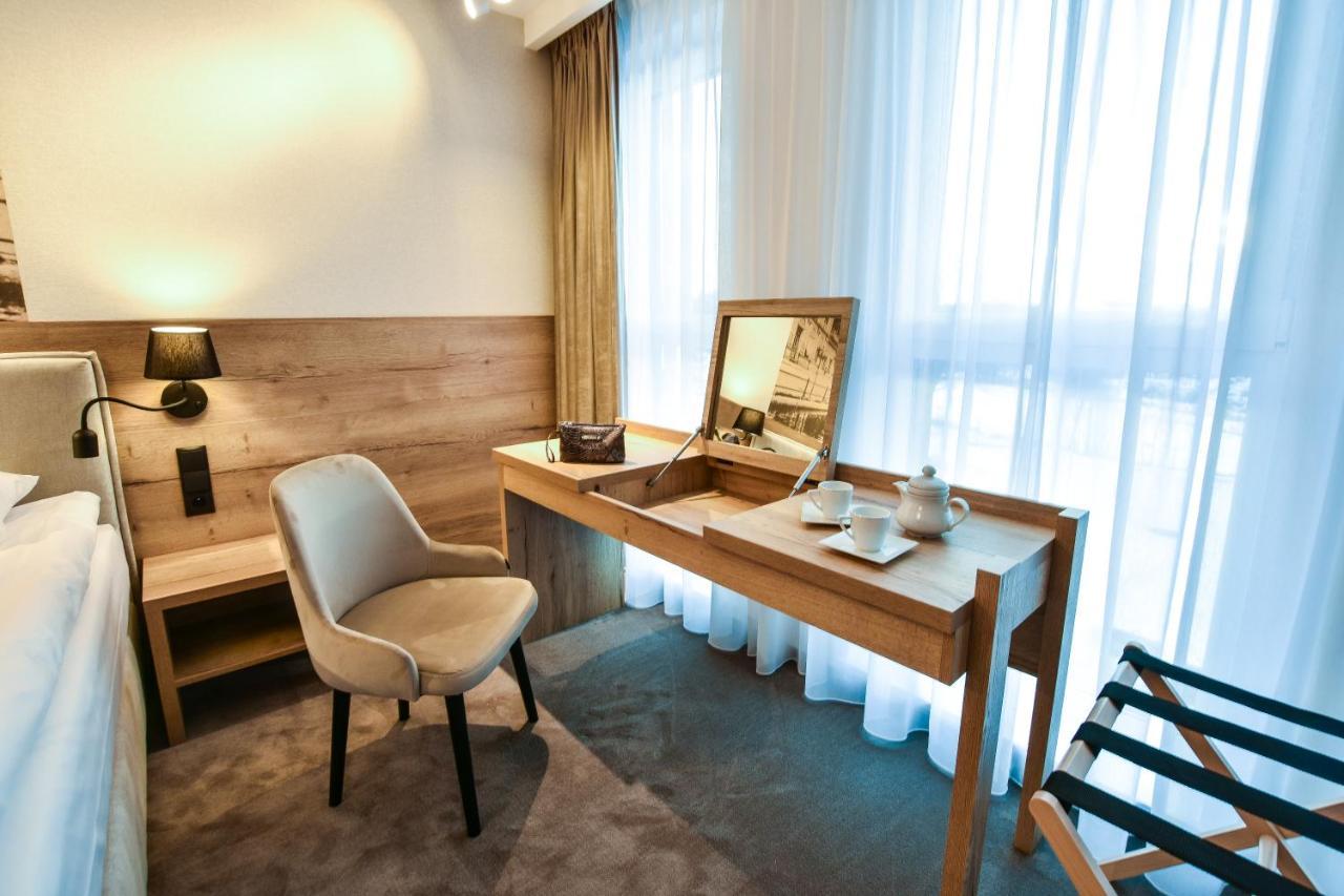 Strzelnica Hotel I Restauracja Starogard Gdanski Ngoại thất bức ảnh